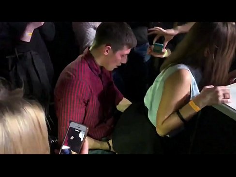 ❤️ เซ็กซ์จริงในไนท์คลับรัสเซีย สาวรัสเซียอายุ 18 ปีในทวารหนักและช่องคลอดระยำในไนท์คลับ ❤ หนังโป๊โฮมเมด ที่ th.porno-filmy.ru